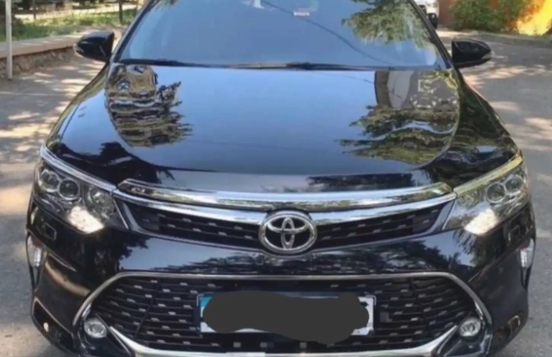 Передняя фара от Toyota Camry V55